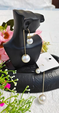 Quirky Pearl Earrings 