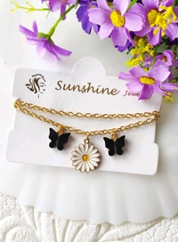 Beautiful Daisy Butterfly Charm Bracelet - Red