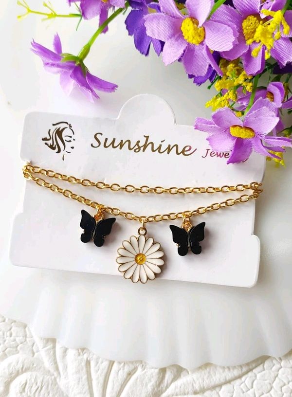 Beautiful Daisy Butterfly Charm Bracelet - Black