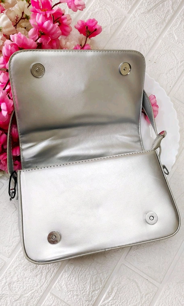 Stylish Party Butterfly Luxe Bag - Metallic Silver 