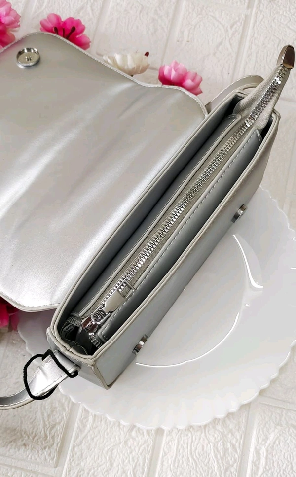 Stylish Party Butterfly Luxe Bag - Metallic Silver 