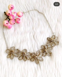 Stylish Silver Floral Choker Set 