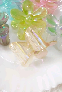 Holographic Daisy Floral Hair Claws - Yellow