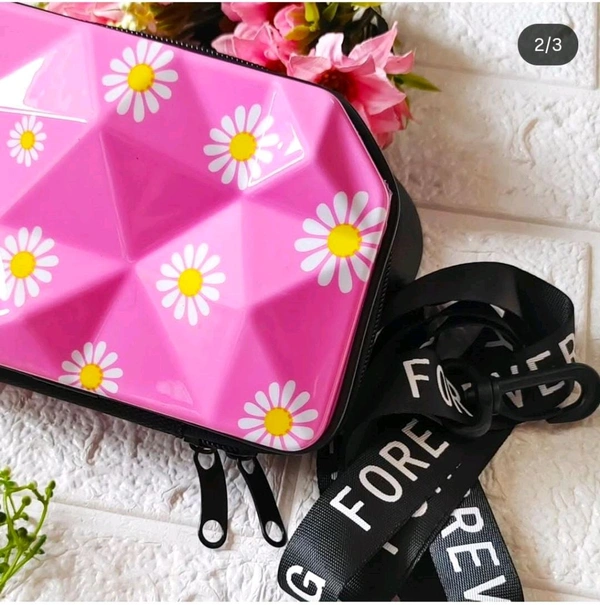 Cute Daisy Print Suitcase Sling