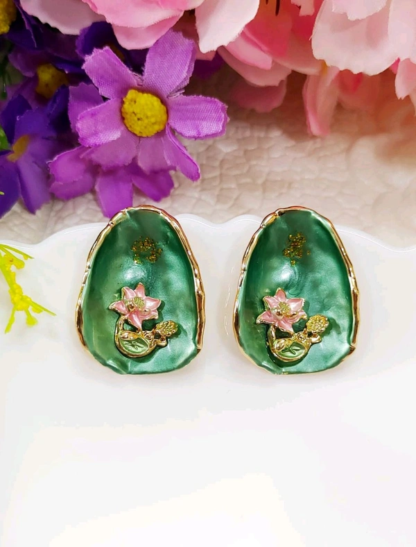 Quirky Oval Floral Studs - Green