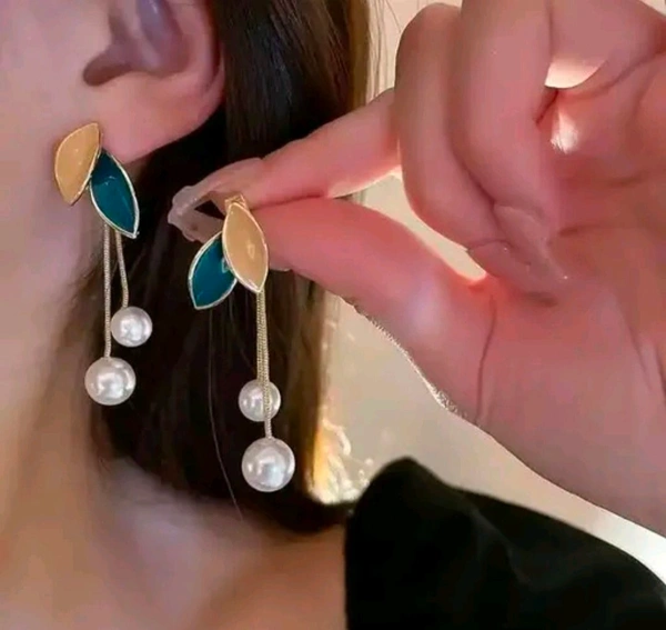 Korean Stylish Leaf & Pearl Danglers
