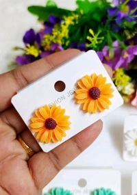 Prettiest Floral Studs - White
