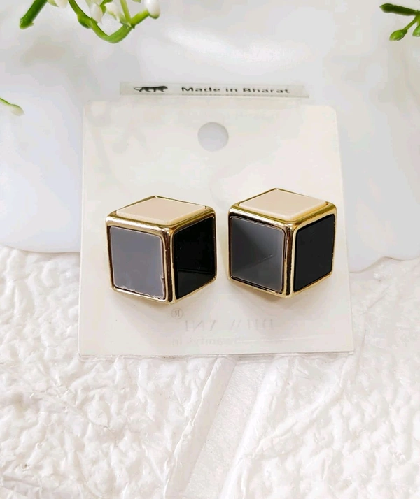 Unique Box Studs - Black