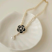 Camilia White Black Floral Pearls Chain Necklace  - Black