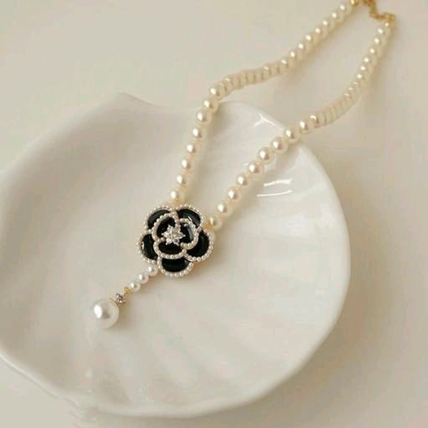 Camilia White Black Floral Pearls Chain Necklace  - Black