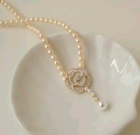 Camilia White Black Floral Pearls Chain Necklace  - Black