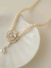Camilia White Black Floral Pearls Chain Necklace  - White