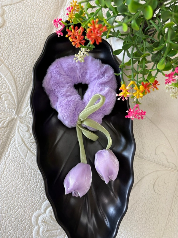 Korean imported Soft Fur Tulip scrunchies 🌷🌷🌷🌷 - Lavender