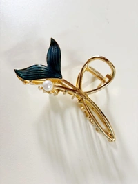 Stylish Mermaid Pearl Golden Metal Hair Claws 👌🏻