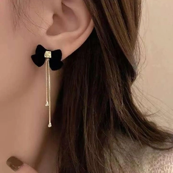 Korean Black Now Long Earrings 