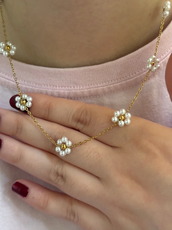 Beautiful Floral With Pearl Combo of Necklace & Bracelet