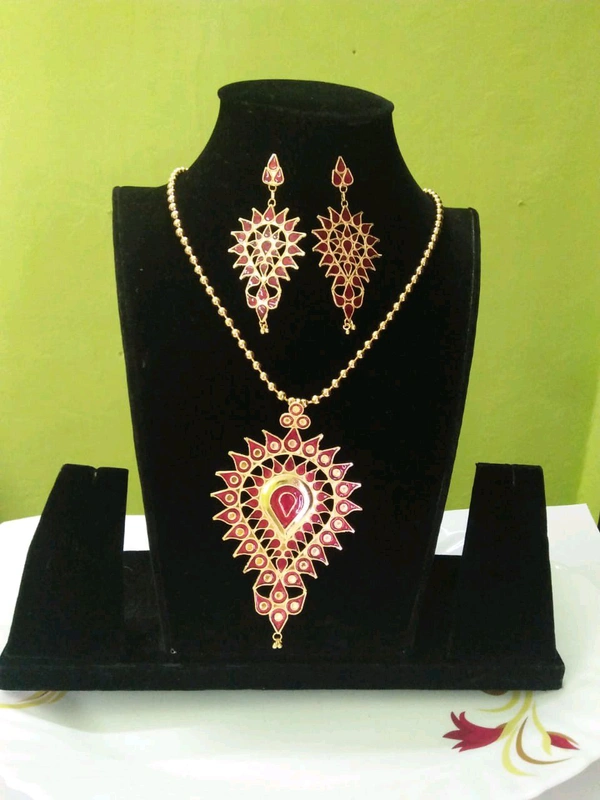 Shiny Gold   Meenakari Necklace Set  - Rose, Gold, Free