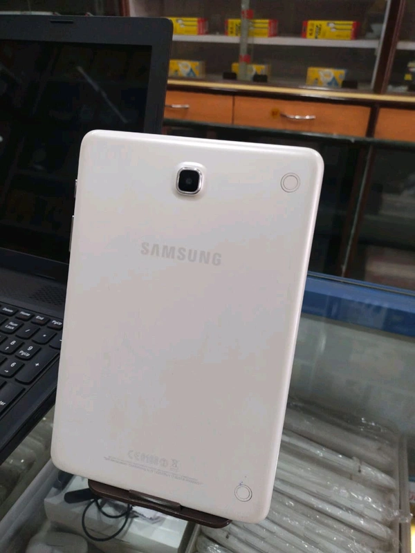 Samsung Tab 4g  - White