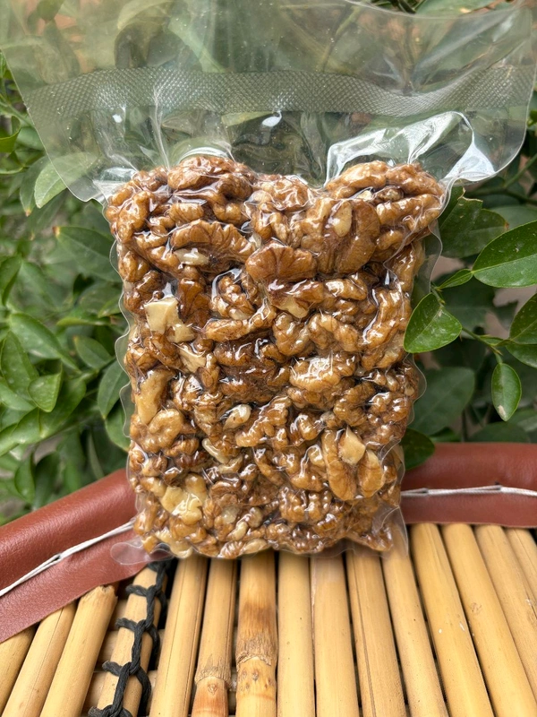 Organic Walnut