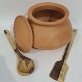 Red Cooking Handi (2 Litre) With Wooden Accessories
