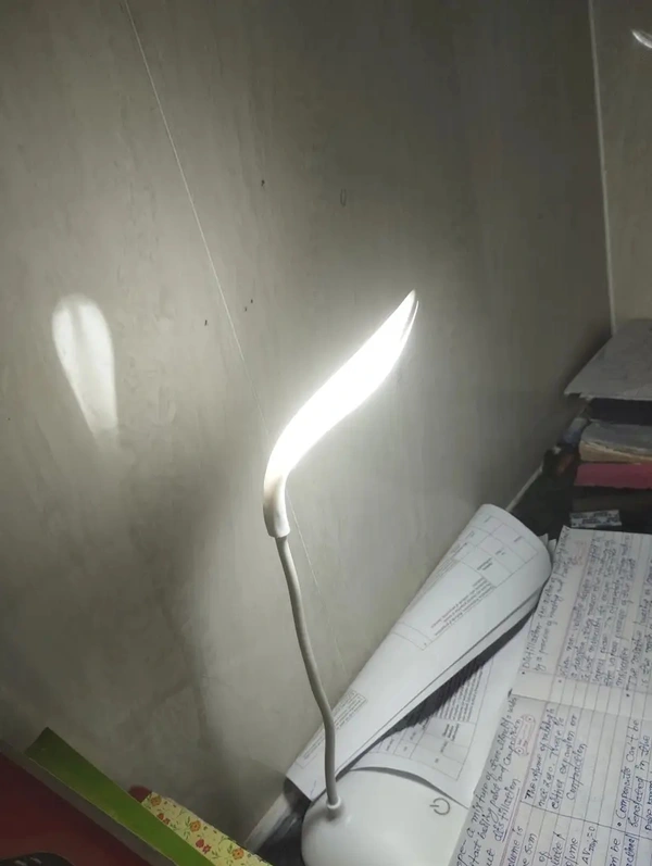 Rechargeable LED Touch On/Off Switch Desk Lamp Children Eye Protection Student Study Reading Dimmer Rechargeable Led Table Lamps USB Charging Touch Dimmer(Desk Lights for Study)