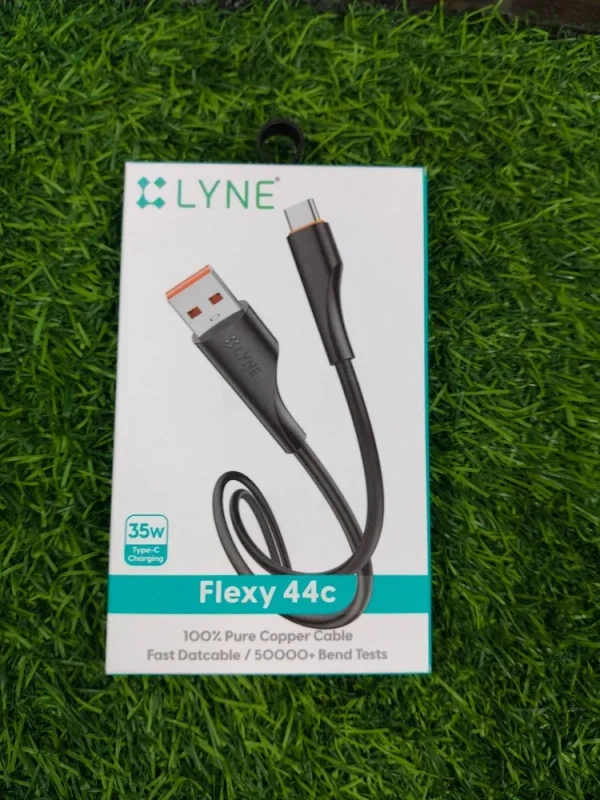 LYNE Flexy 44 - Black, V8 30W