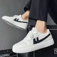 United Style White Sneakers / Shoes - White, 10