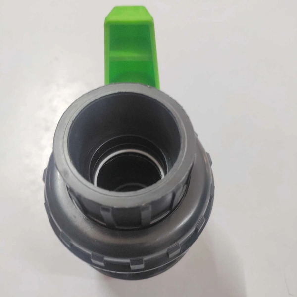 Ball valve PP 1.25" Union