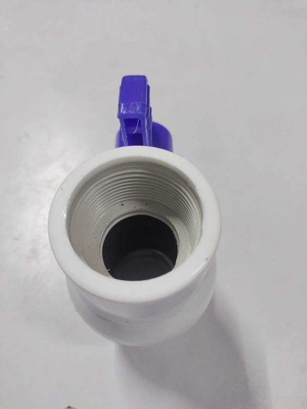 Ball valve PP 1.25" Threded
