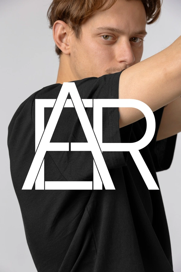 PLAIN T-SHIRTS 