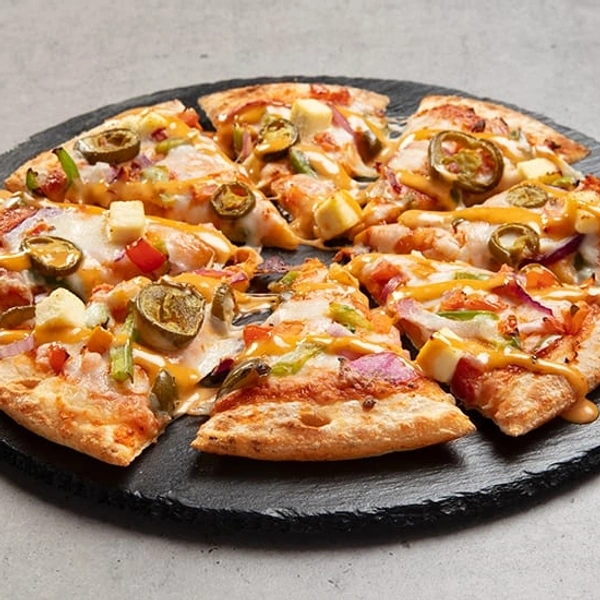 Paneer Chilli Pizza - Small 6 Inches