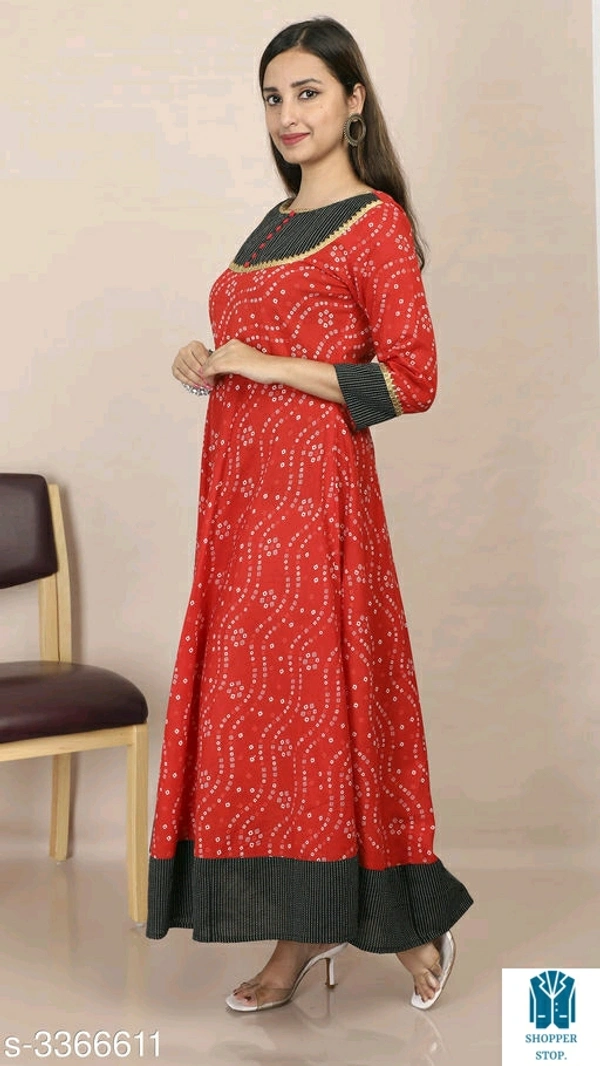Catalog Name:*☄️Women Cotton High- Slit Solid Mustard Kurti*Fabric: CottonSleeve Length: Three-Quarter Sleeves
