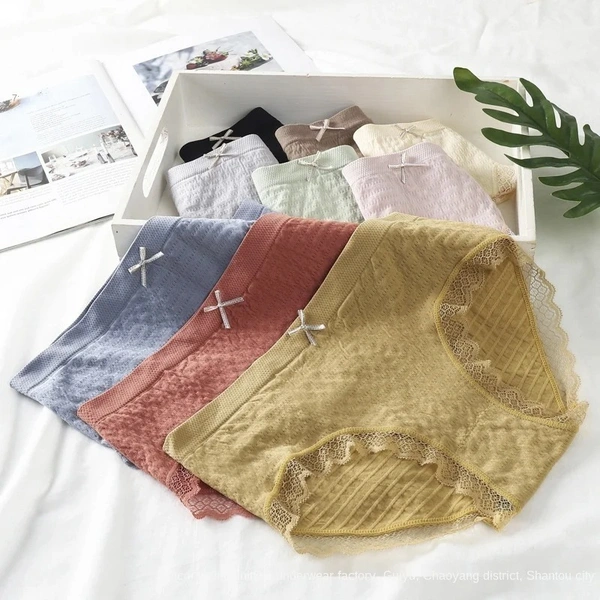 Mid Waist Women Breathable Panties - M ( 28-30 CM), 4