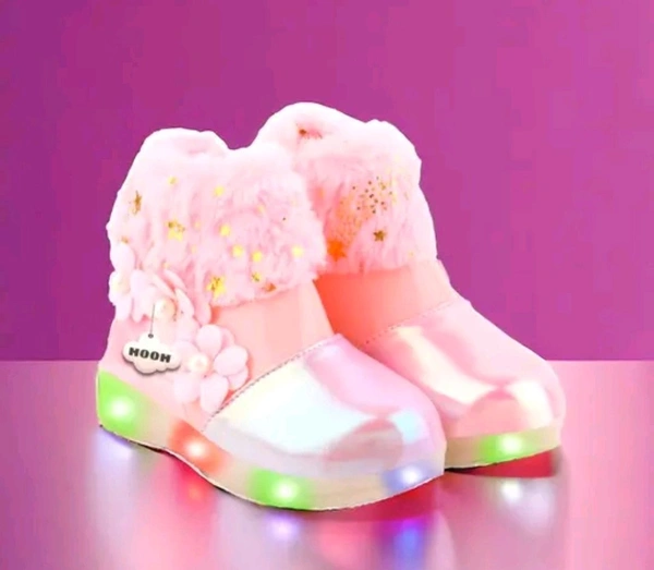 Cutewalk  Shiny Attractive  Girls skin friendly breathable Shoes for Summer and Winter with Led Lighting, (Light