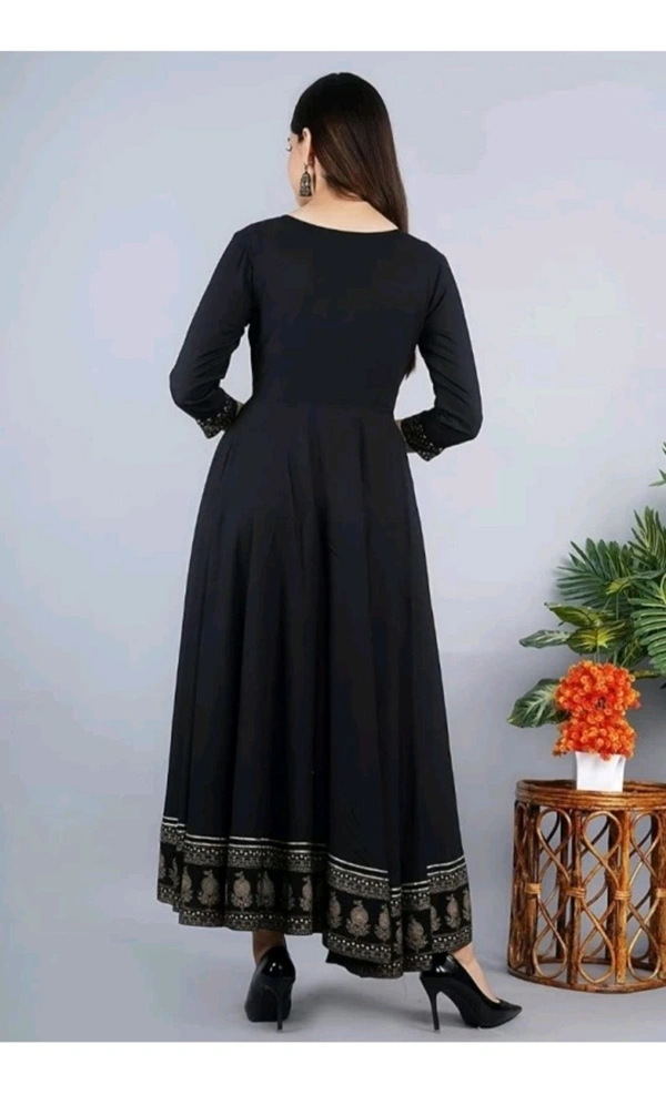 Shubham Suiwal Sanganer Free Delivery  ₹340 WCP Women Printed Kurta 3g940y M 329 - Black, XXL