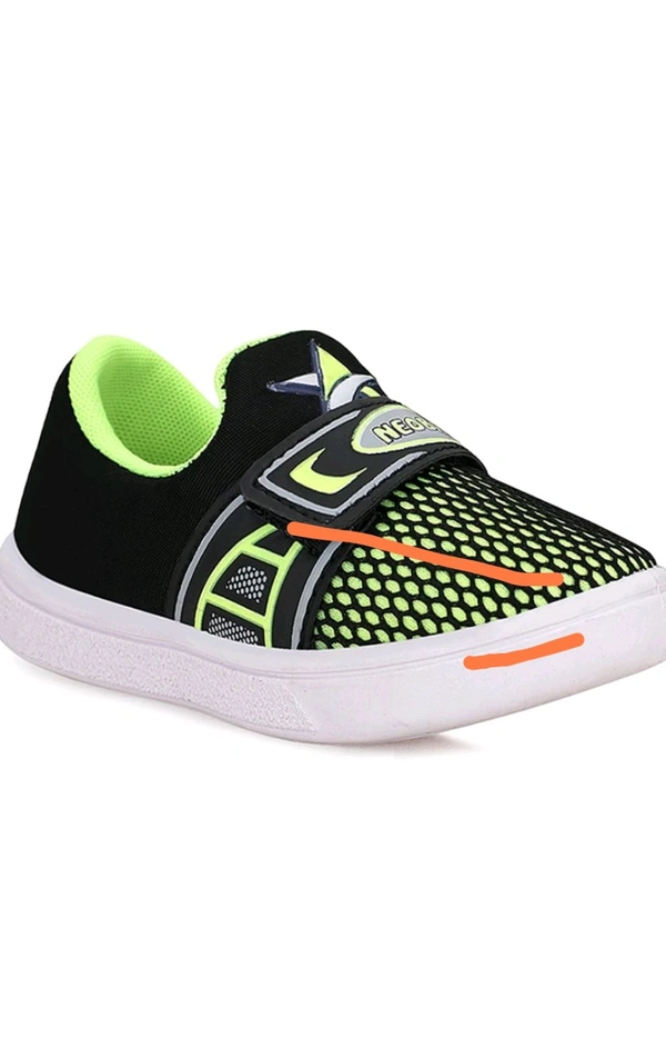 SHREE SHYAM TRADERS  ₹165 WCP Boys & Girls Velcro od66eg M 310 - Green, 5C