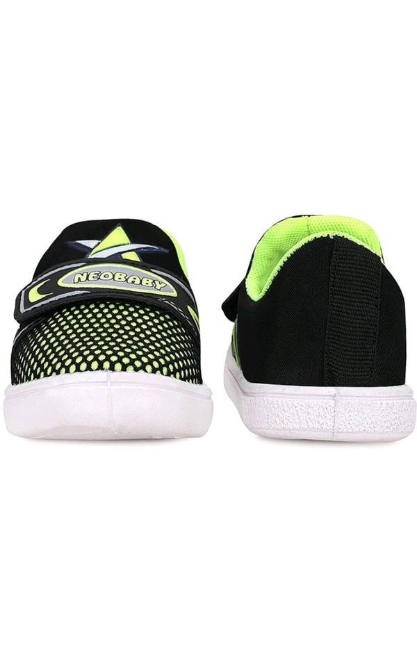 SHREE SHYAM TRADERS  ₹165 WCP Boys & Girls Velcro od66eg M 310 - Green, 5C