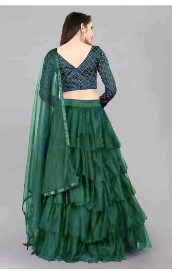 godadaro road surat  ₹323 WCP Anarkali Kurta & Bottom Meterial Self Design lh0l5r M 348