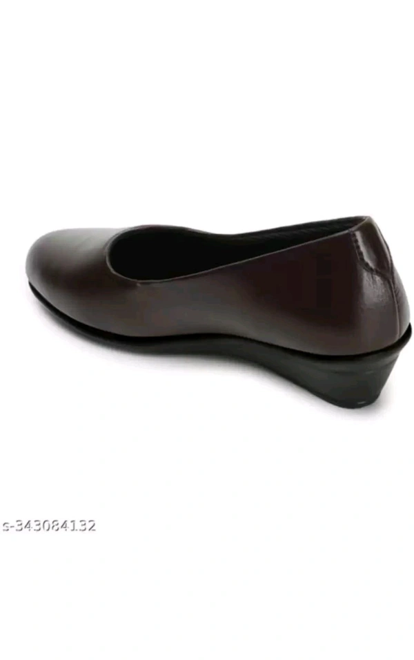8383003010 ₹311 WCP Walking Shoes For Women 0rl0hr M 334 - Brown, 5