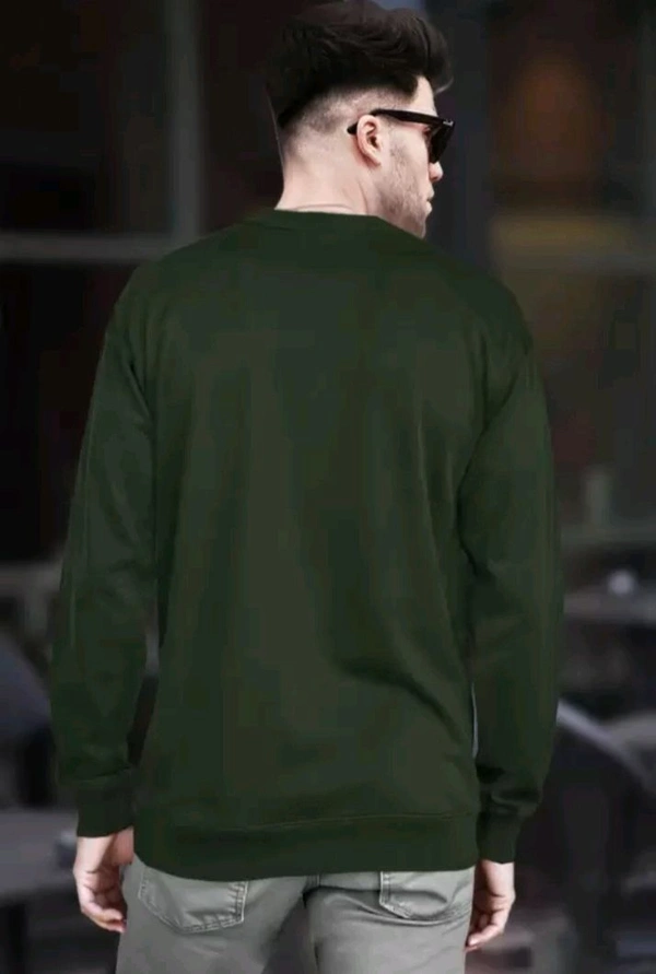 Chakra Production, 64 Mullai street, Lakshminagar, Tirupur 641602.Solid Men Dark Green T-Shirt rb.gy/u6vltk