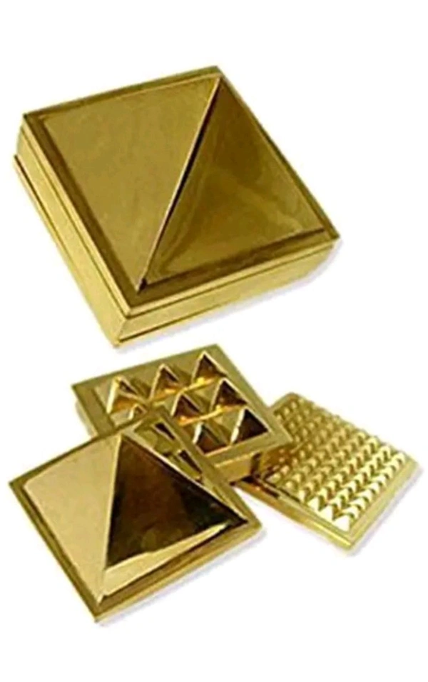 USD$11 HIMANSHU MALA STORES, Bangphatak, VARANASI Varanasi Enterprises Vastu Feng
Shui Pyramid 1.5x1.5 Inch Decorative Showpiece 1.5 cm (Brass, Gold)  rb.gy/upjc4y