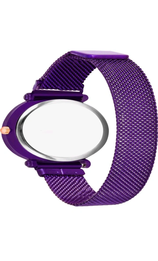 ZB0044 USD$ 10 GLOBLE ENTERPRISES New DJ SDR37 Analog Watch - For Girls 