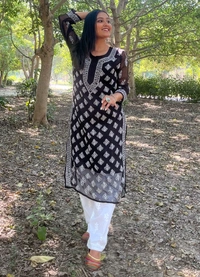 Black Chikankari Buty Jaal Kurti - Black, XL(42)
