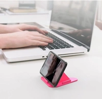 Portable Three-Sided Triangle Desktop Stand Mobile Paradise Universal Phone Pyramid Shape Holder Desktop Stand - Red