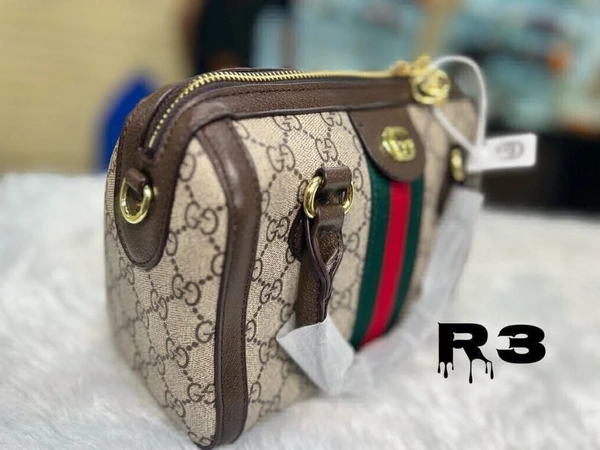 Gucci Speedy Model WITH GUCCI CARRY DUST BAG WITH CHAIN TAG WITH  BRANDING ON RUNNER & INNER TAG SLING & TRENDY HANDBAG - Brown, 10/9