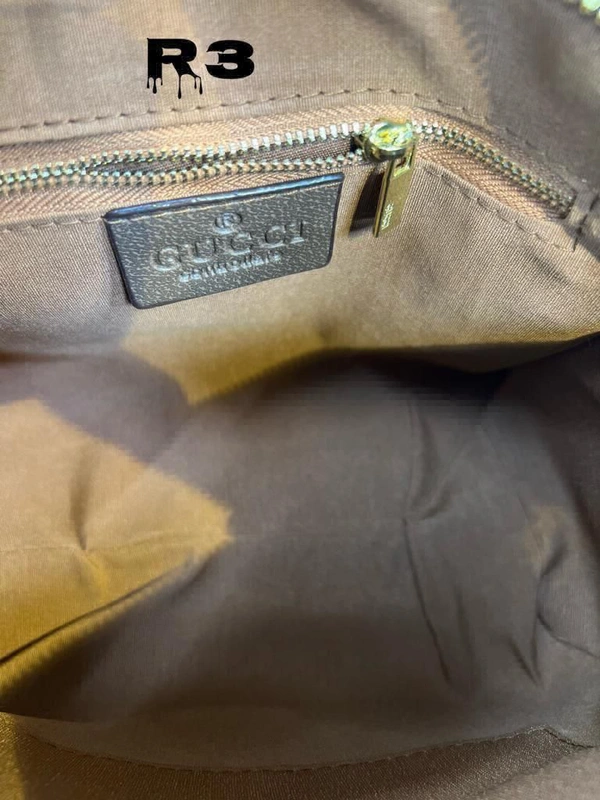 Gucci Speedy Model WITH GUCCI CARRY DUST BAG WITH CHAIN TAG WITH  BRANDING ON RUNNER & INNER TAG SLING & TRENDY HANDBAG - Brown, 10/9