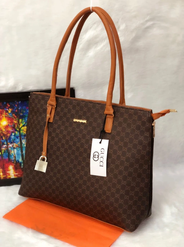 New Arrivals❤️*GUCCI * Hand BagDOUBLE PARTITION *It's Very Spacious, Stylish and it will Make a Women look More Elegant...*Walk Like a Boss Lady.. with this Masterpiece...*Fixed Leather HandlesTop Zipper Closures1 INSIDE ZIP POCKET 1 ZIP POCKET BACK SIDE - Brown, 13*12*4