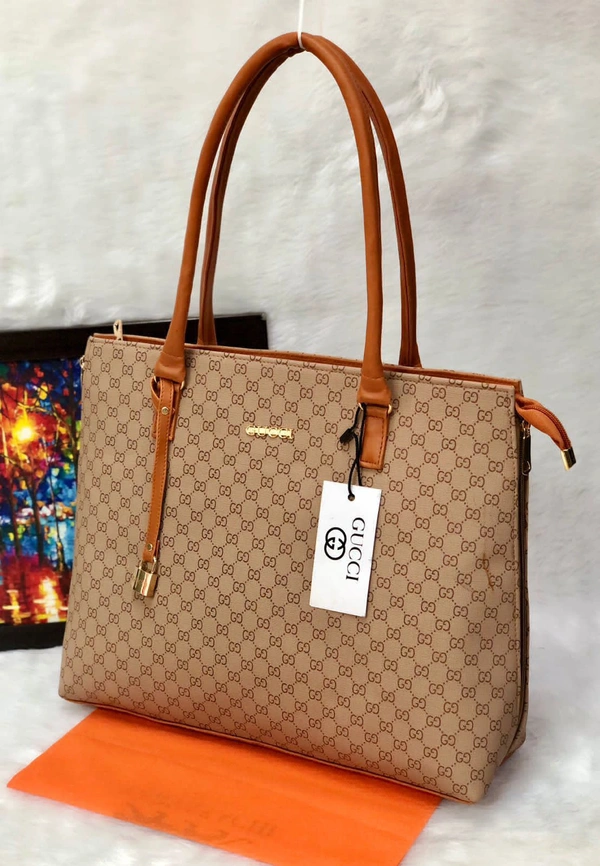New Arrivals❤️*GUCCI * Hand BagDOUBLE PARTITION *It's Very Spacious, Stylish and it will Make a Women look More Elegant...*Walk Like a Boss Lady.. with this Masterpiece...*Fixed Leather HandlesTop Zipper Closures1 INSIDE ZIP POCKET 1 ZIP POCKET BACK SIDE - Brown, 13*12*4