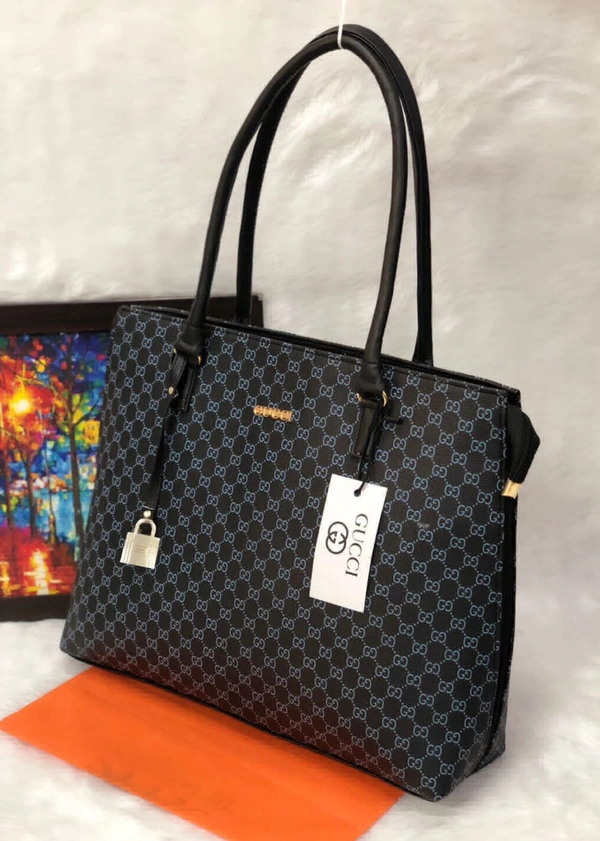 New Arrivals❤️*GUCCI * Hand BagDOUBLE PARTITION *It's Very Spacious, Stylish and it will Make a Women look More Elegant...*Walk Like a Boss Lady.. with this Masterpiece...*Fixed Leather HandlesTop Zipper Closures1 INSIDE ZIP POCKET 1 ZIP POCKET BACK SIDE - Brown, 13*12*4