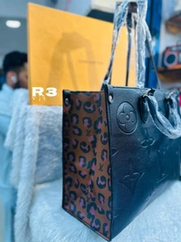 *LOUIS VUITTON**ONTHEGO MONOGRAM*      *MM LEOPARD  BLACK**12A QUALITY / MIRROR COPY*BRAND DUSTCOVER  - 12*16, Black